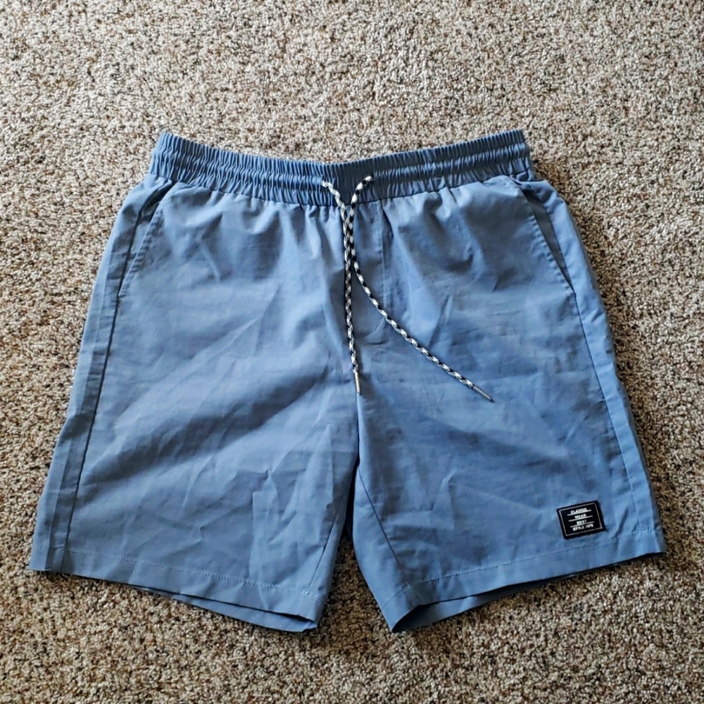 Shein men patched detail shorts